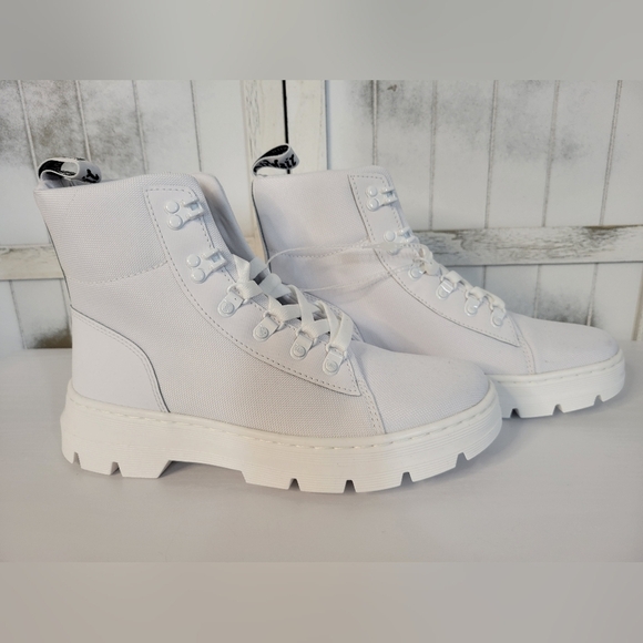 NWOB Dr. Martens Combs Platform Boot - White 10 - Picture 2 of 8